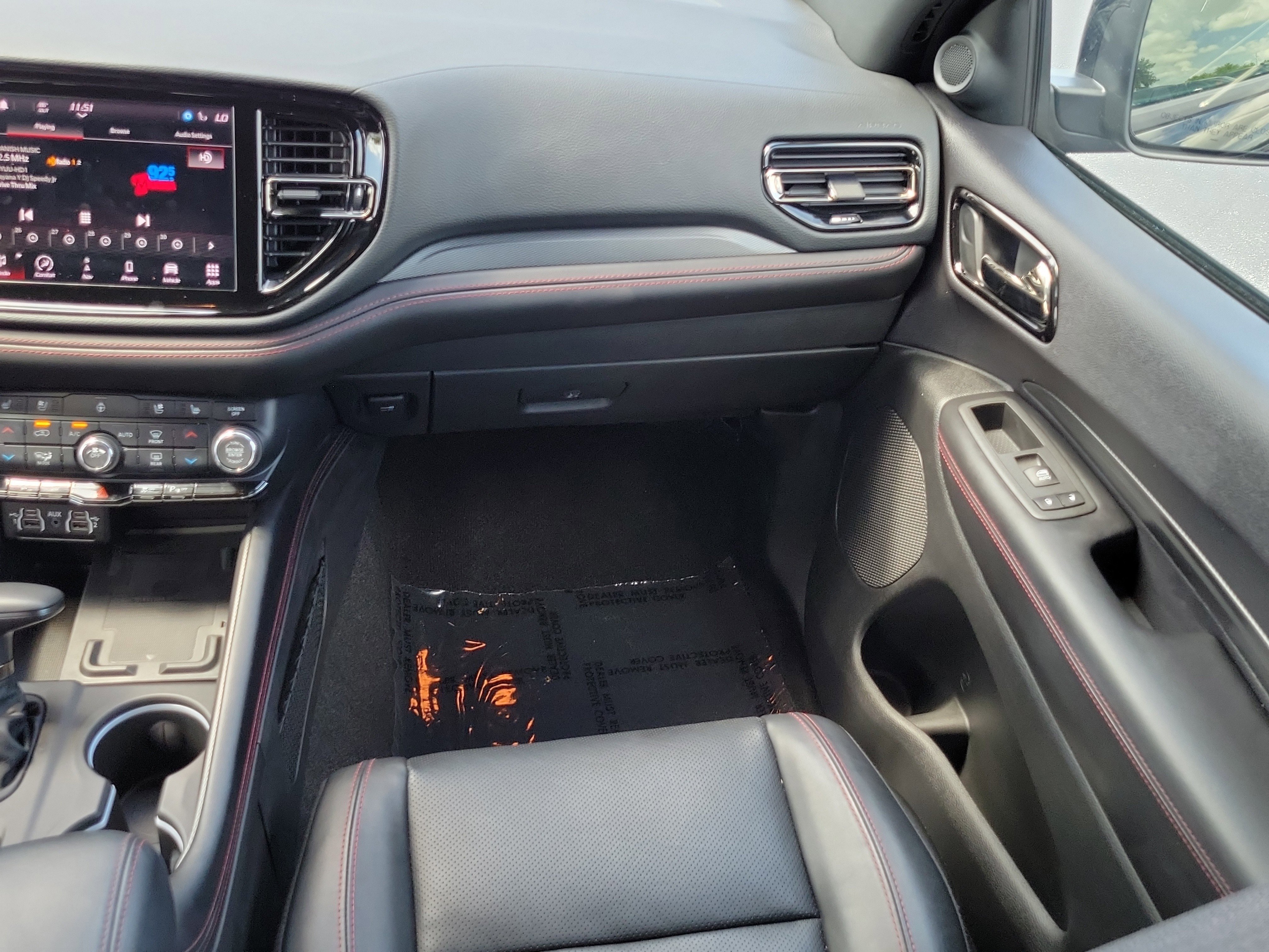 Used 2022 Dodge Durango R/T w/ Blacktop Package AWD/4WD image 15