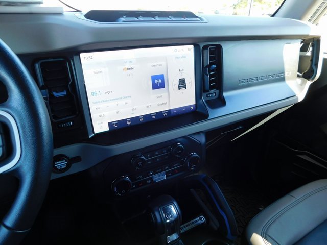 Used 2023 Ford Bronco Wildtrak image 36