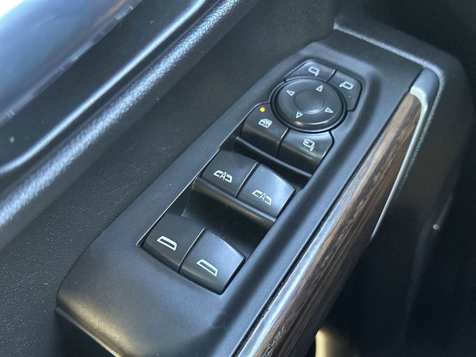 Used 2021 Chevrolet Silverado 1500 High Country w/ Technology Package image 15