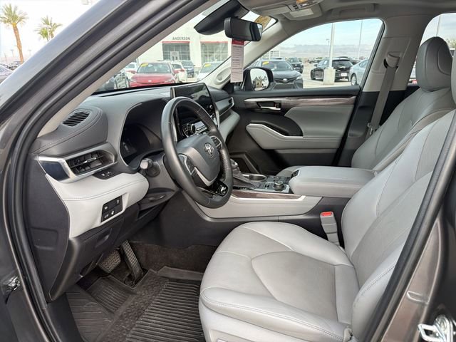 Used 2023 Toyota Highlander Limited AWD/4WD image 26