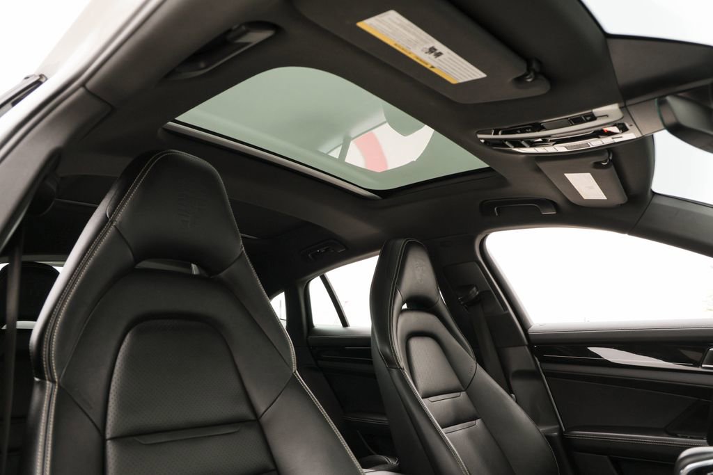 Used 2020 Porsche Panamera Edition image 21