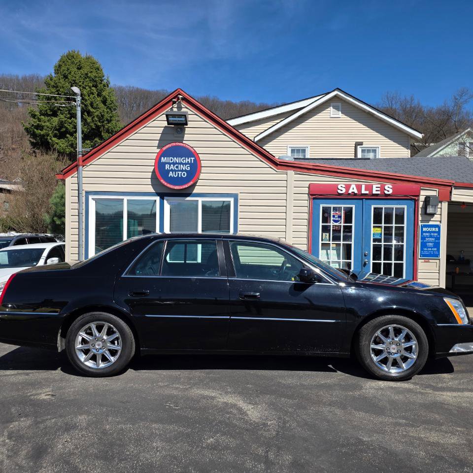 Used 2010 Cadillac DTS Luxury image 4