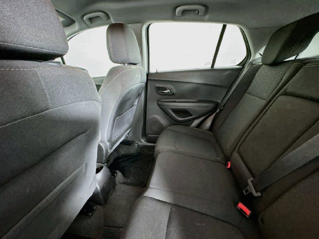 Used 2019 Chevrolet Trax LS w/ LPO, Protection Package FWD image 20