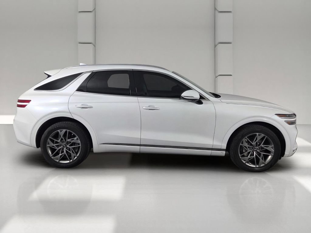 Used 2023 Genesis GV70 2.5T w/ Select Package AWD/4WD image 4