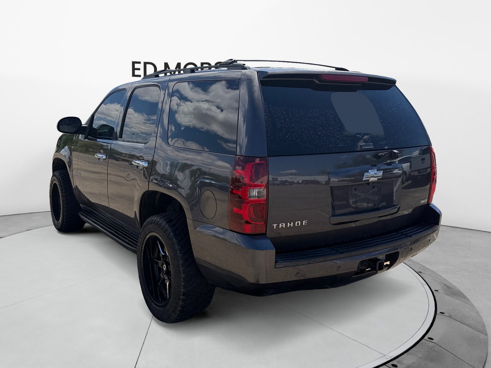 Used 2011 Chevrolet Tahoe LS w/ Regional Value Package AWD/4WD image 3