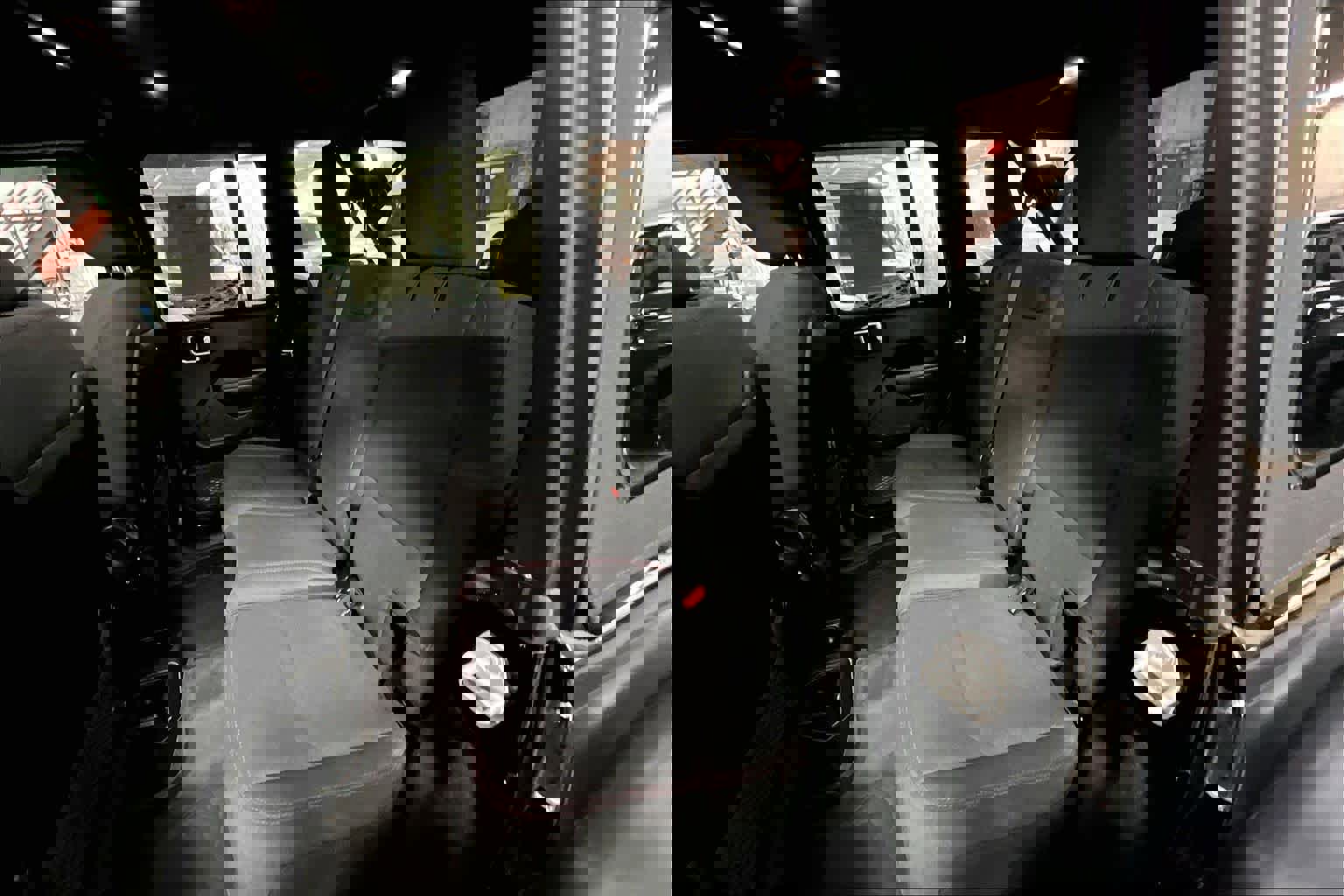 Used 2024 Jeep Wrangler Unlimited Rubicon image 18