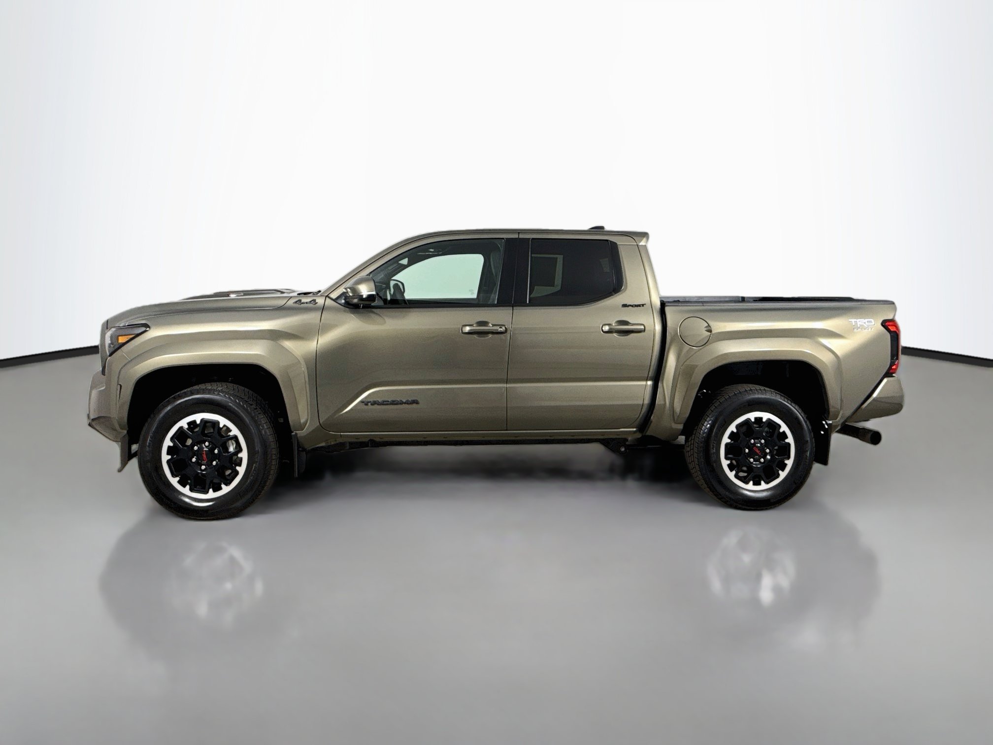 Certified 2024 Toyota Tacoma TRD Sport w/ TRD Sport Upgrade Package AWD/4WD image 4