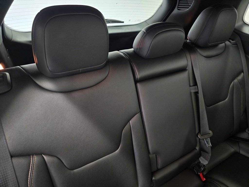 Used 2024 Jeep Compass Latitude image 21