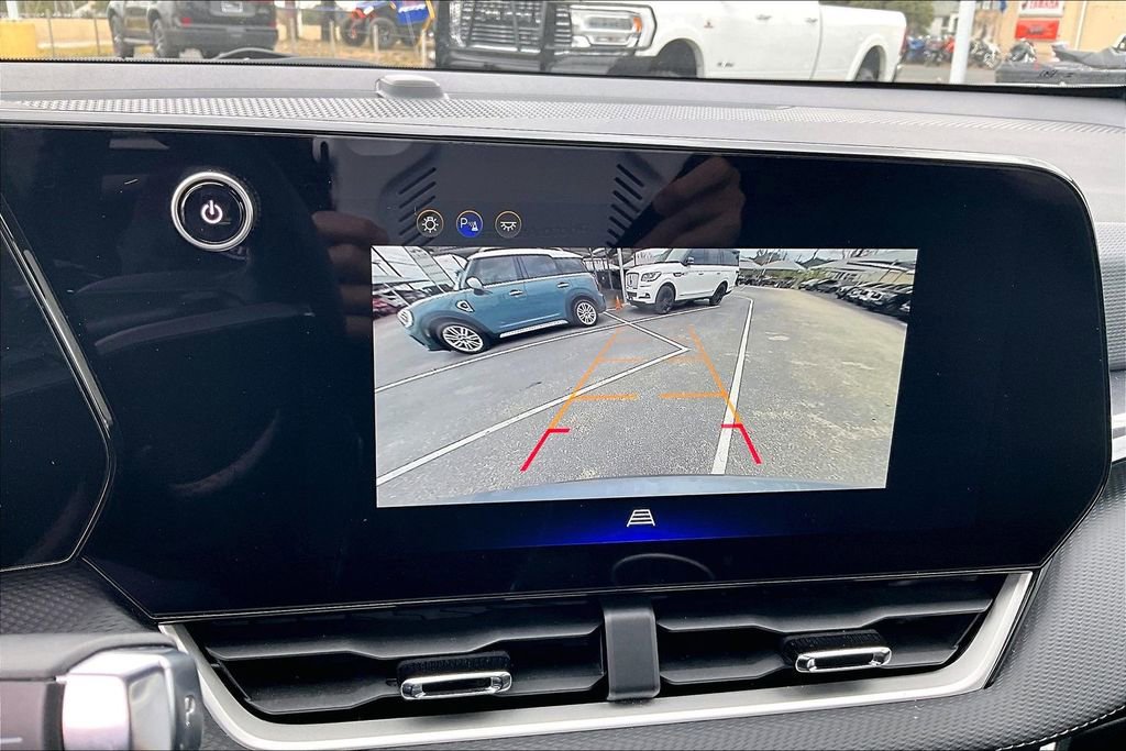 Used 2025 Chevrolet Equinox LT image 30