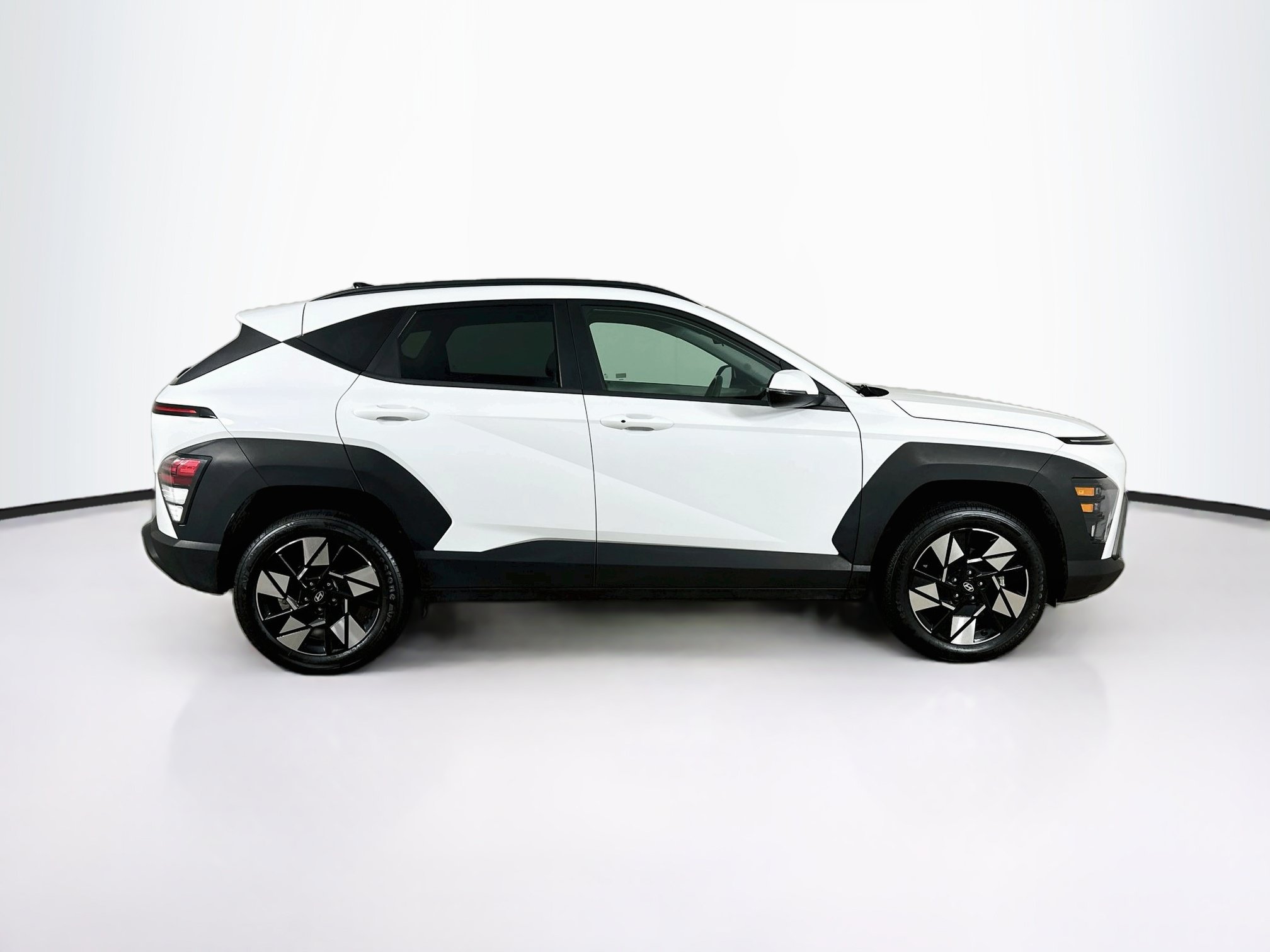 Used 2025 Hyundai Kona SEL AWD/4WD image 10