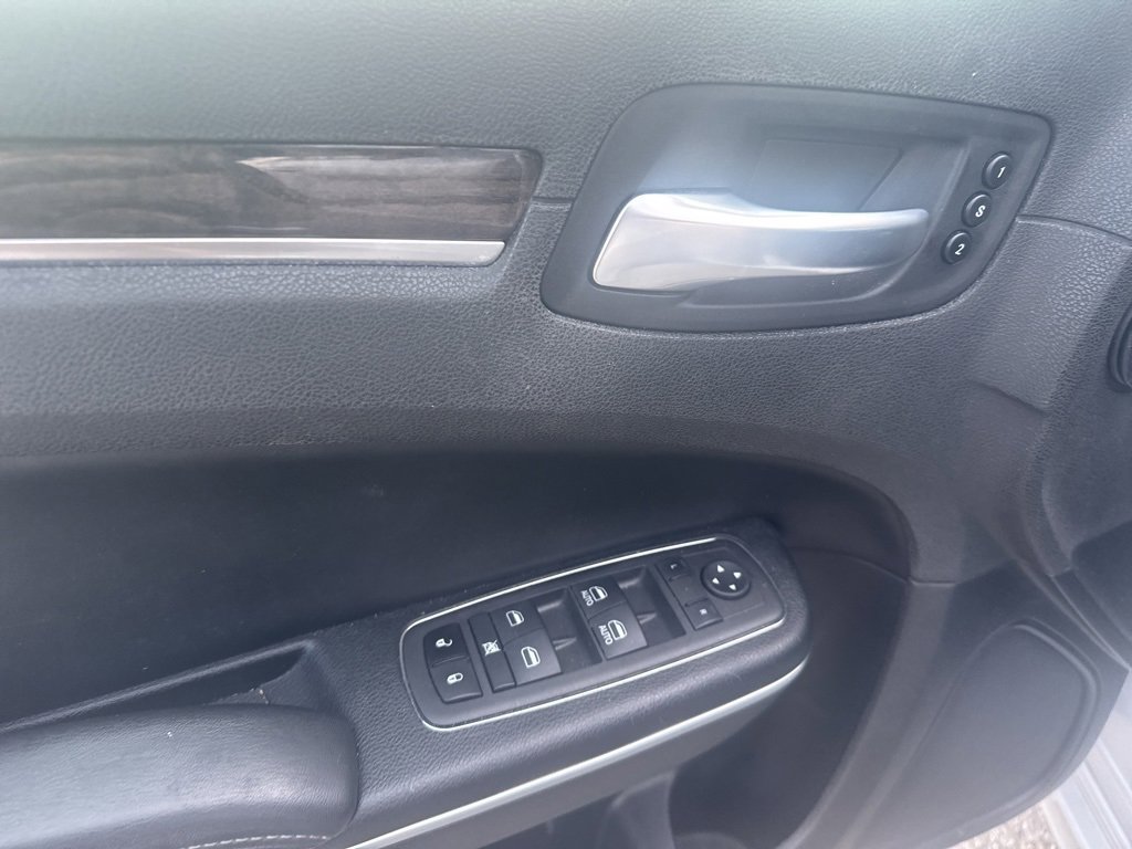 Used 2022 Chrysler 300 Touring L w/ Popular Equipment Group image 17