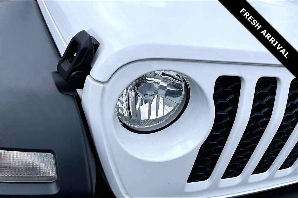 Used 2022 Jeep Gladiator Sport w/ Trailer Tow Package image 31