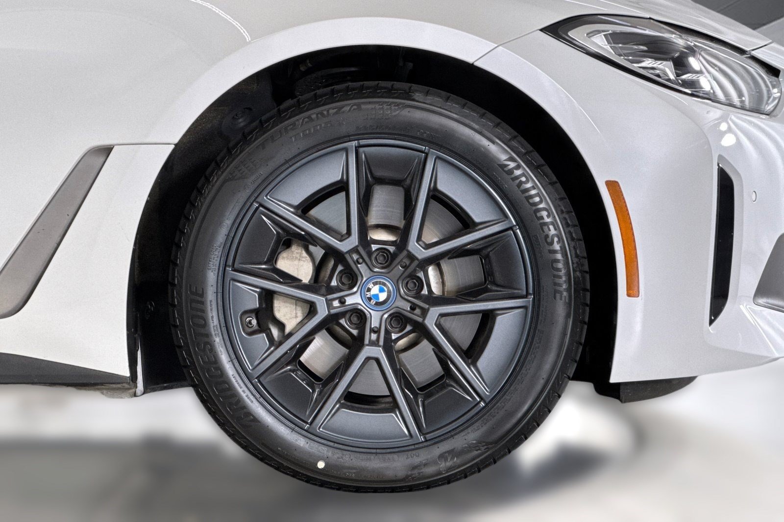 Certified 2023 BMW i4 eDrive35 RWD image 13