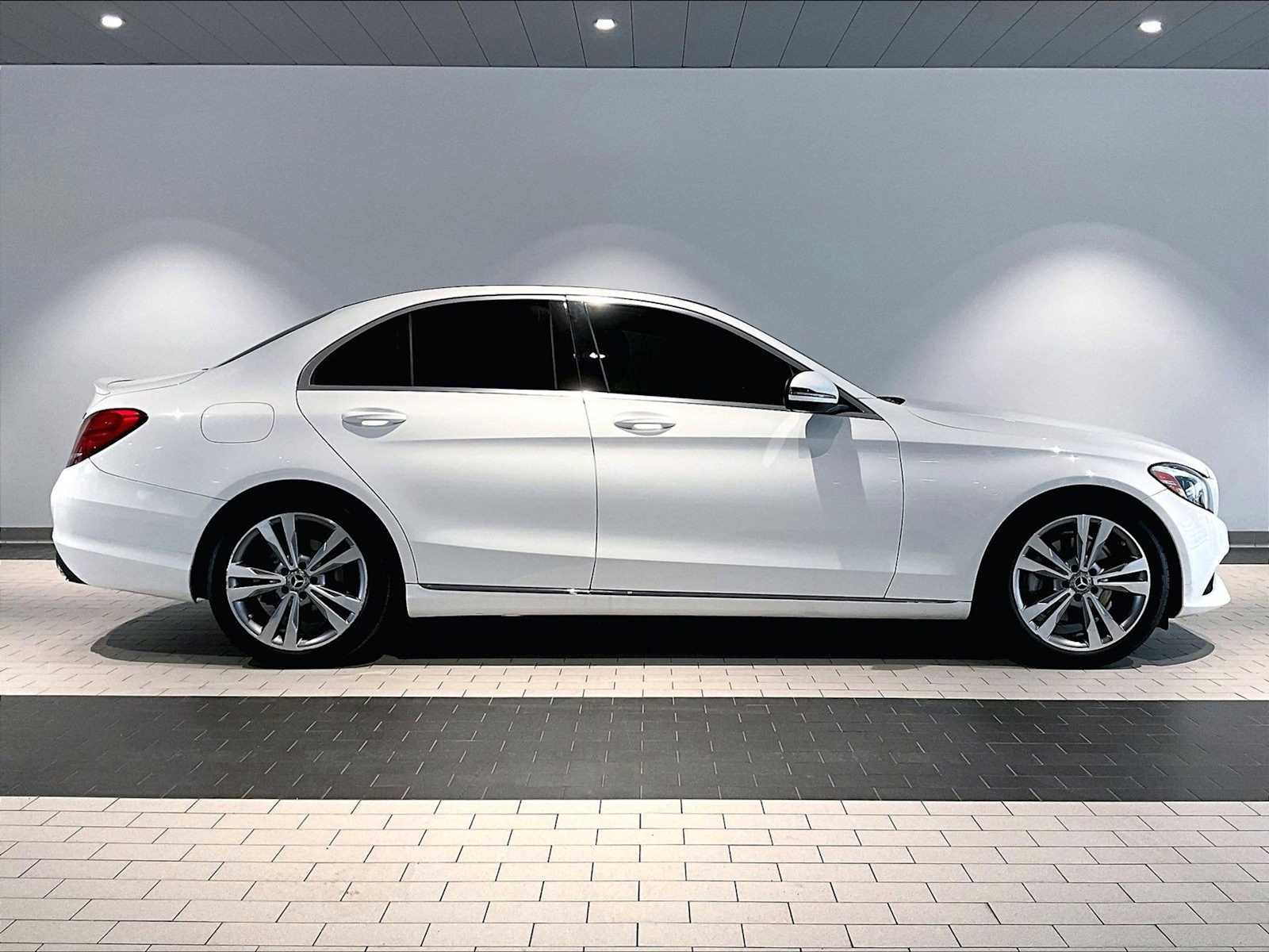 Used 2018 Mercedes-Benz C 300 Sedan image 11