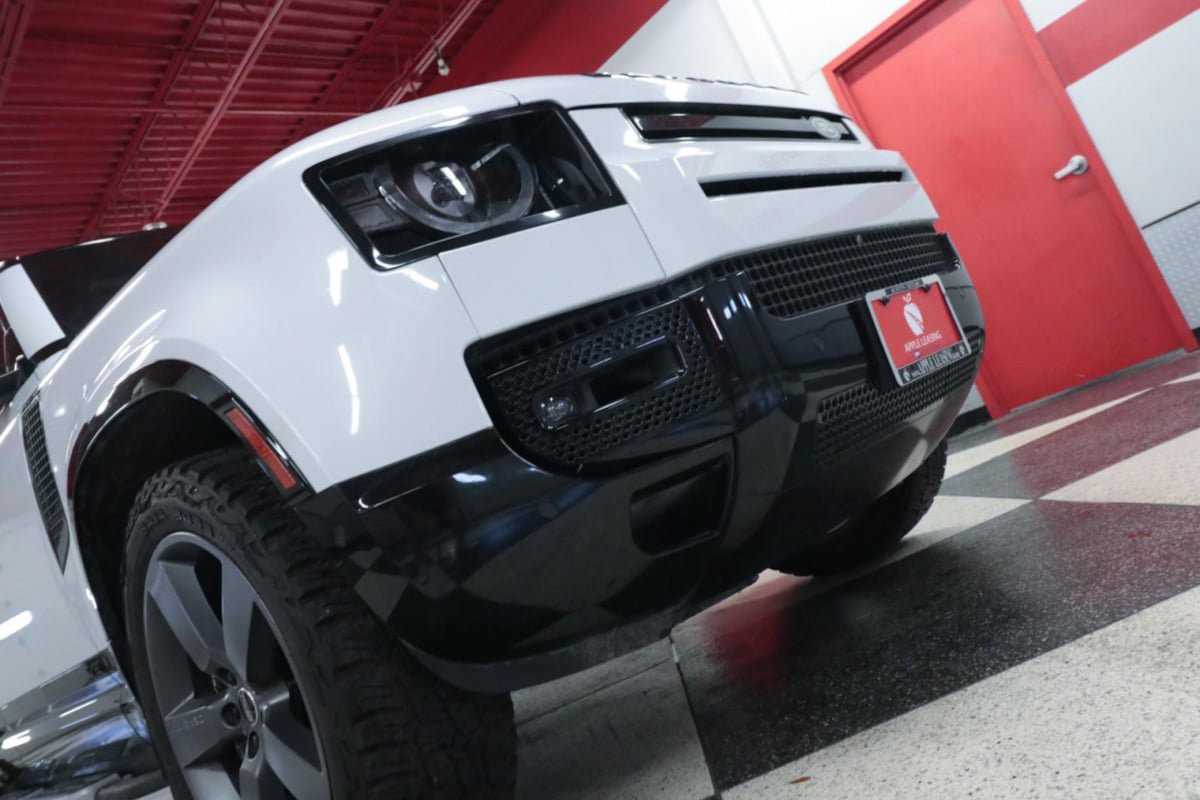 Used 2023 Land Rover Defender 110 V8 image 41