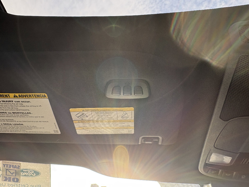 Certified 2022 Ford F350 Lariat w/ Camper Package image 30