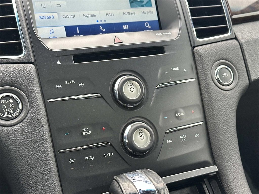 Used 2016 Ford Taurus Limited image 29