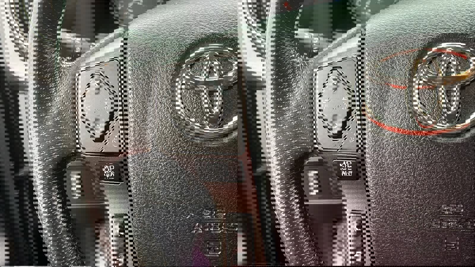 Used 2017 Toyota Tacoma TRD Off-Road image 12