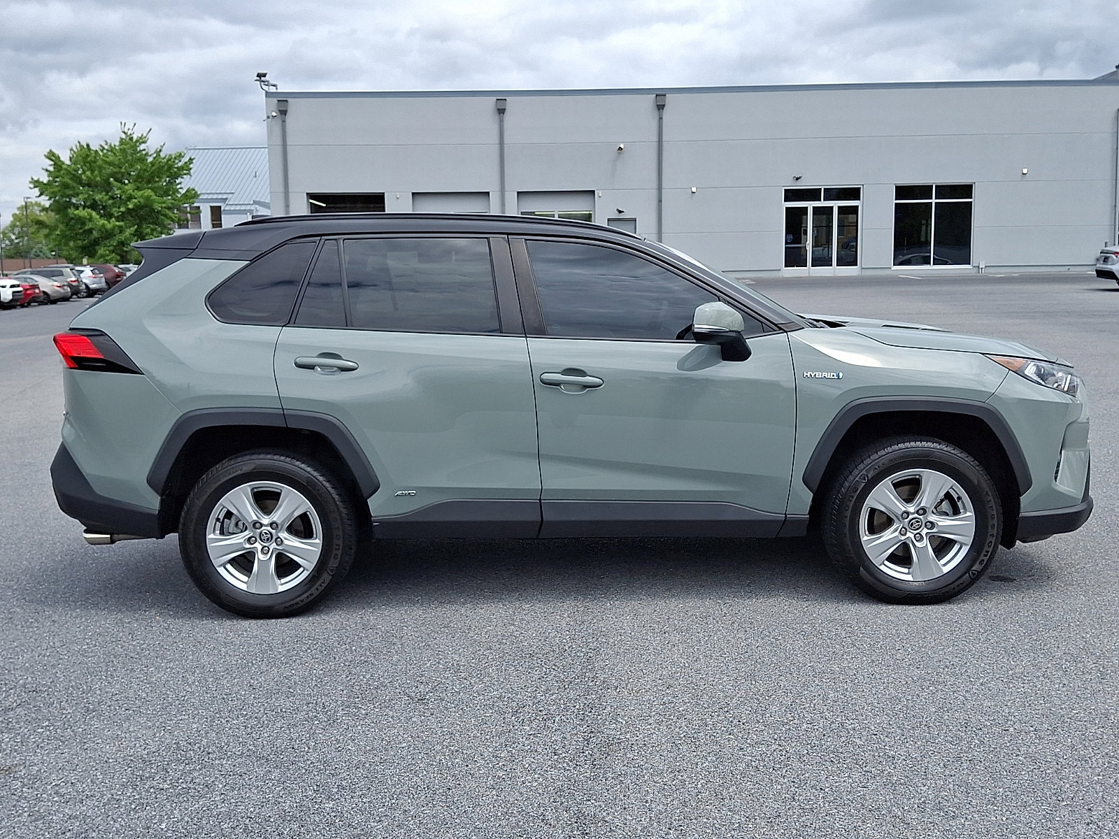 Certified 2021 Toyota RAV4 XLE w/ Convenience Package AWD/4WD image 8