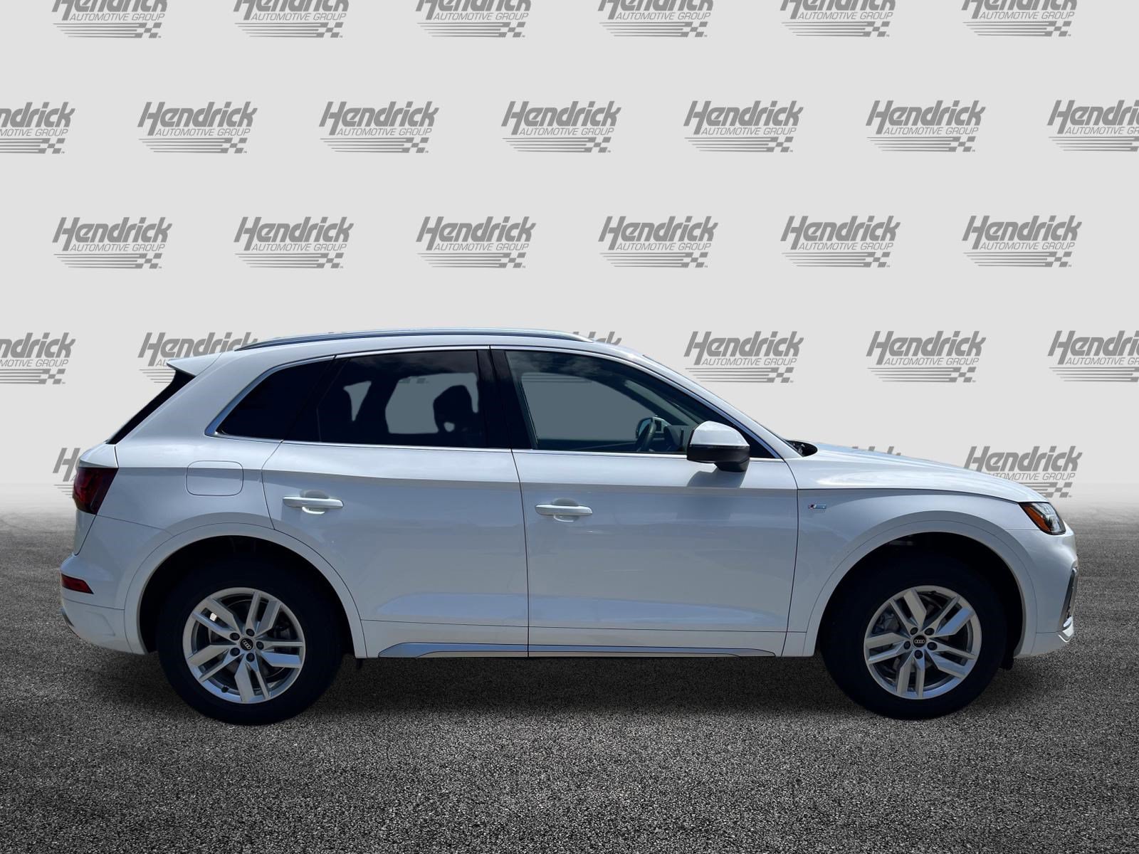 Certified 2023 Audi Q5 2.0T Premium w/ Convenience Package AWD/4WD image 10
