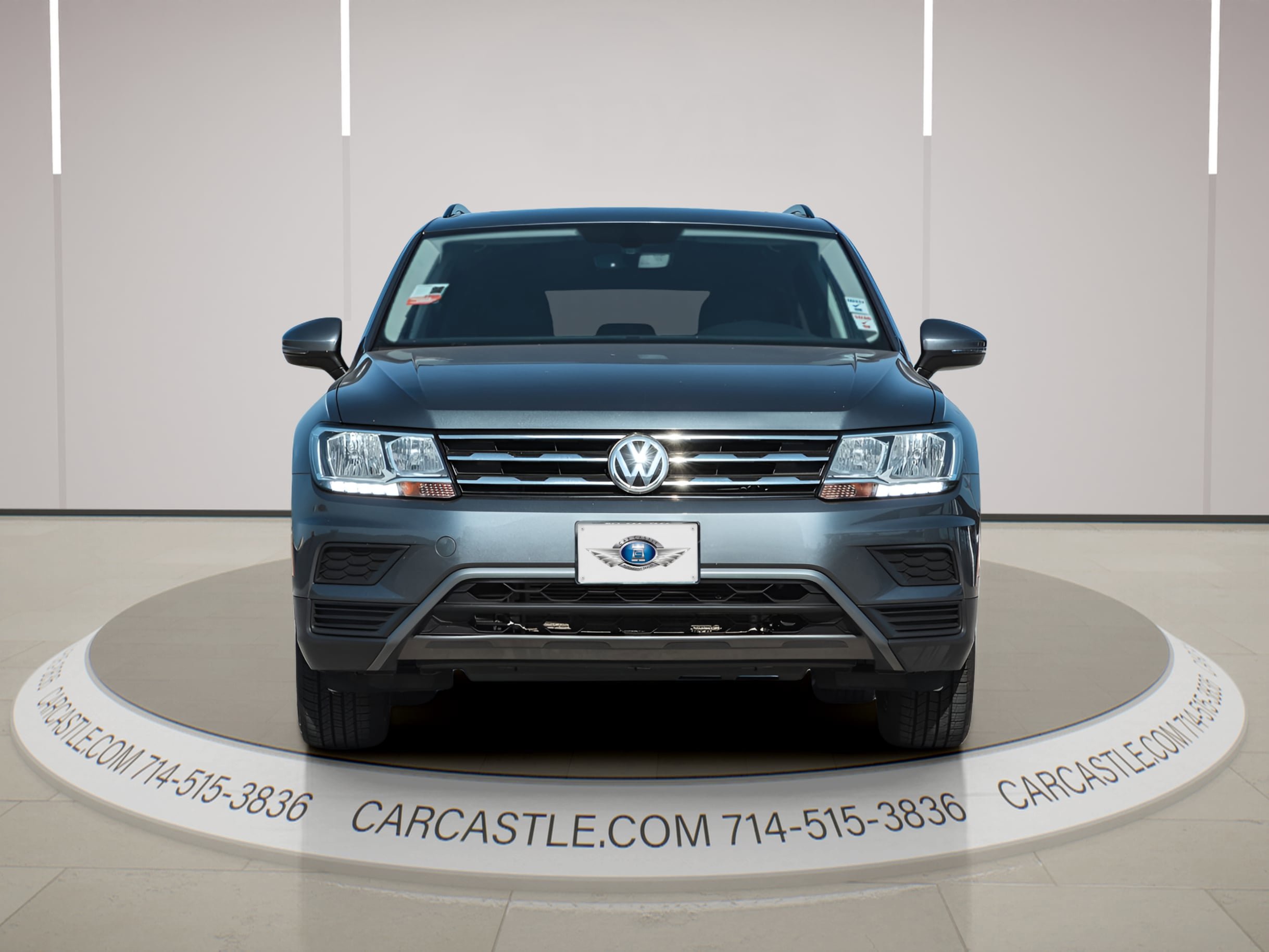 Used 2019 Volkswagen Tiguan SE w/ Panoramic Sunroof Package FWD image 3