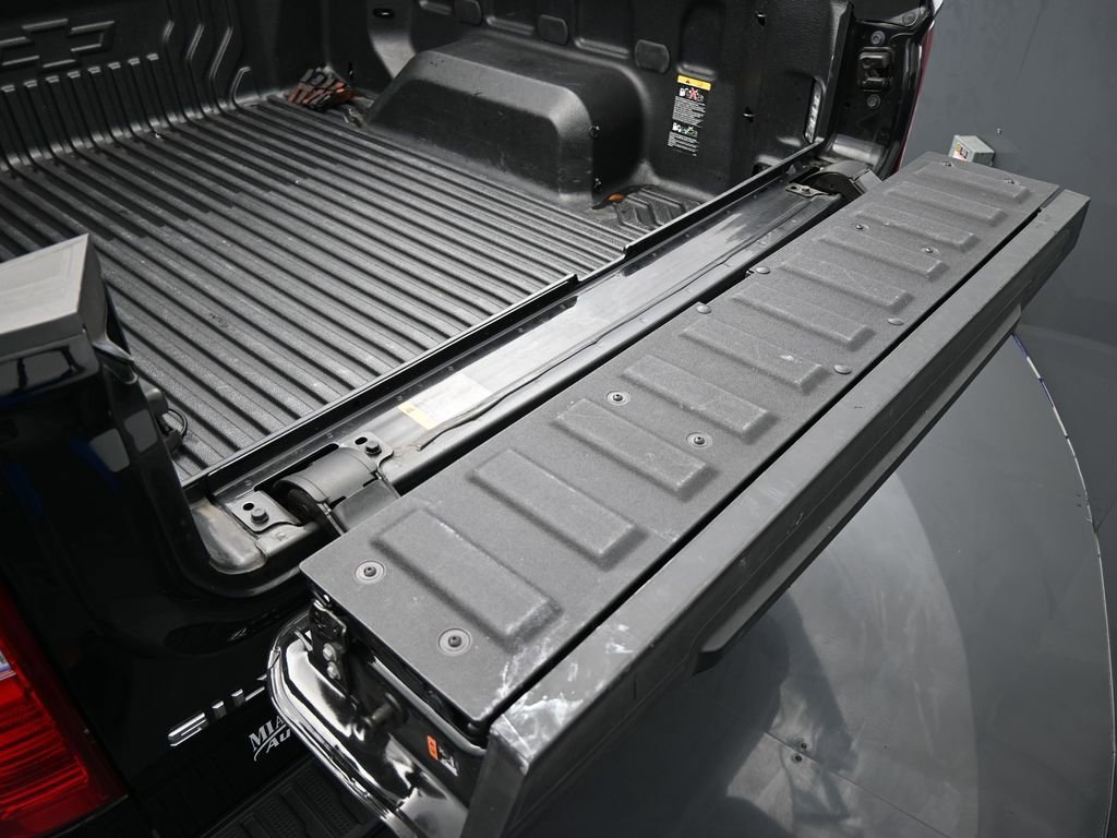 Used 2023 Chevrolet Silverado 1500 Custom image 36