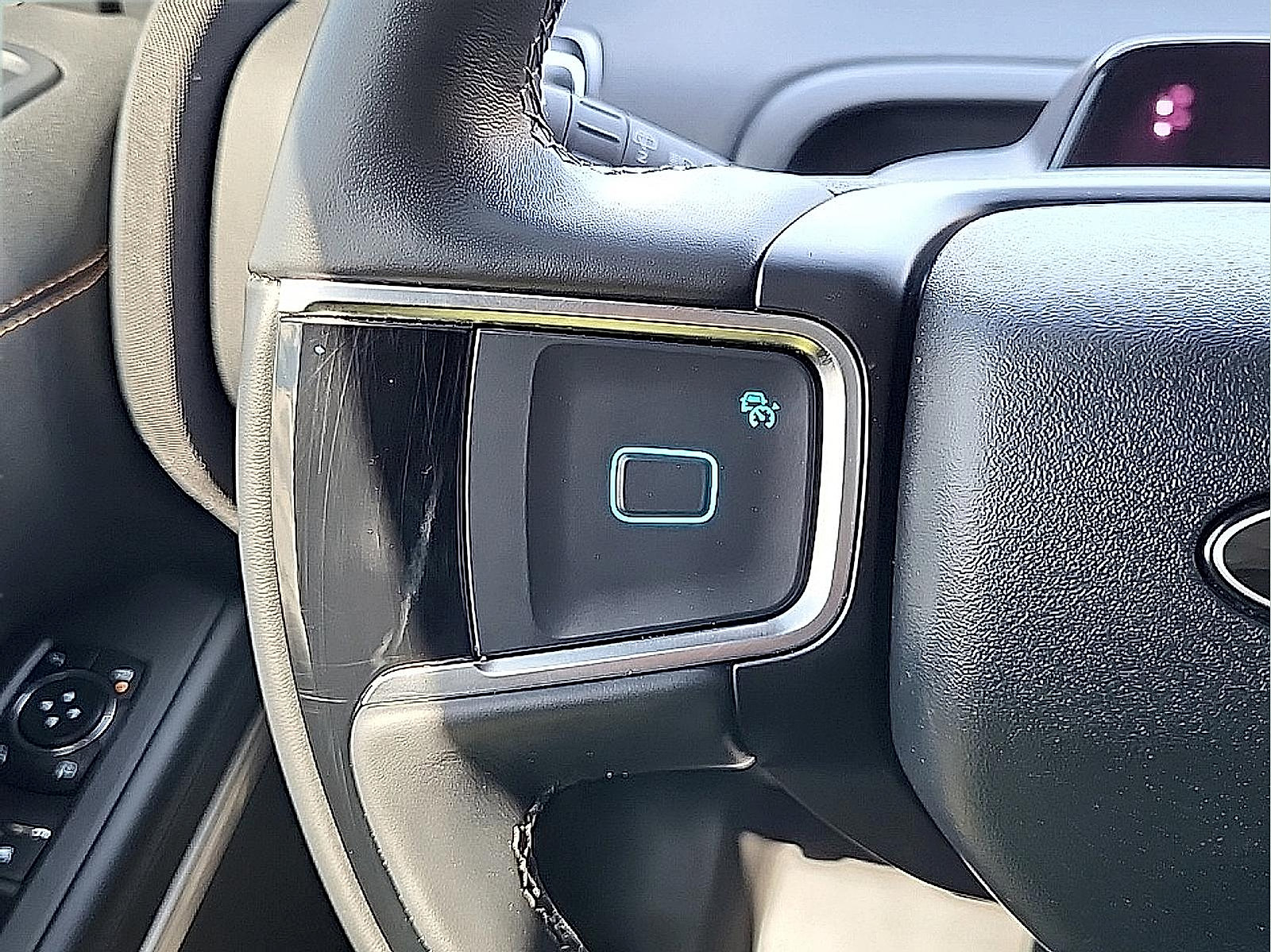 Used 2025 Ford Expedition Tremor AWD/4WD image 20