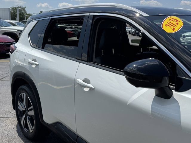 Used 2024 Nissan Rogue SL w/ SL Premium Package AWD/4WD image 7