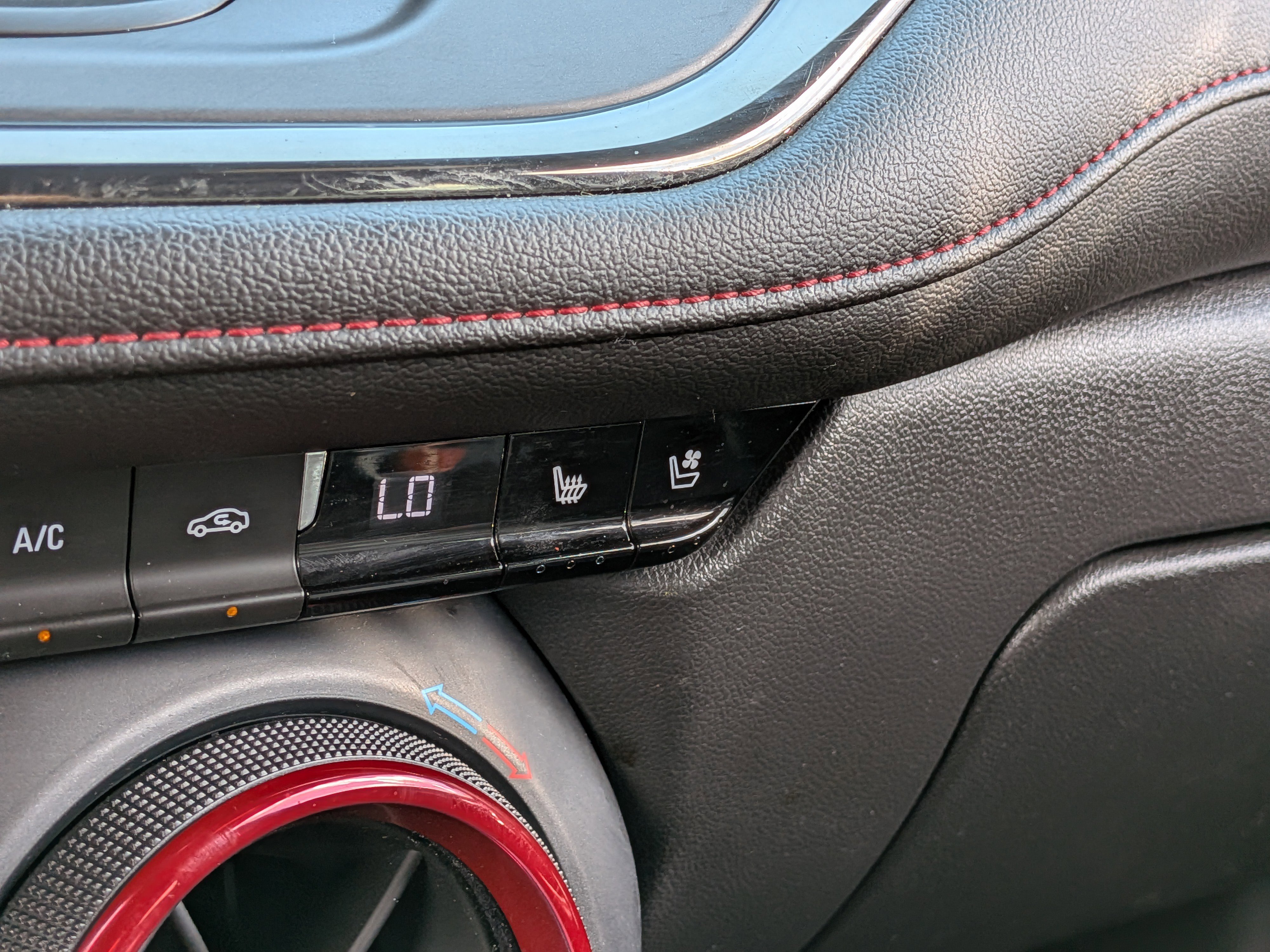 Used 2019 Chevrolet Blazer RS image 34