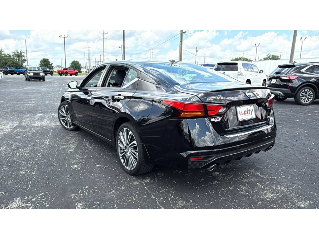 Used 2023 Nissan Altima 2.5 SL AWD/4WD image 5