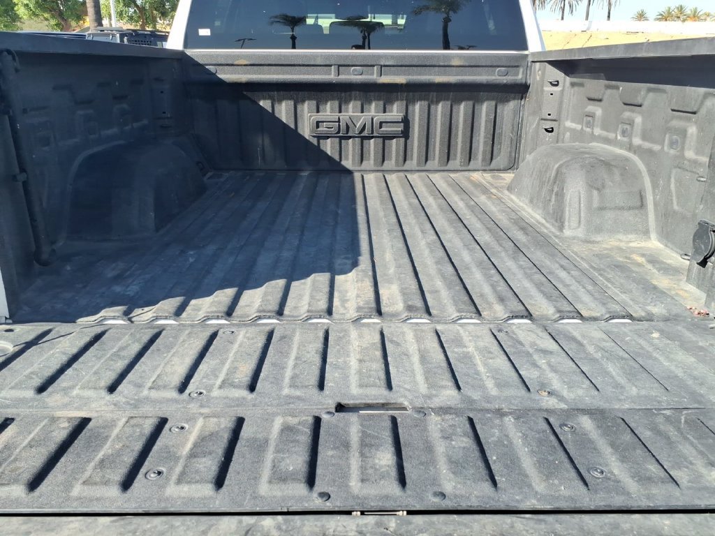 Used 2025 GMC Sierra 1500 AT4 AWD/4WD image 6
