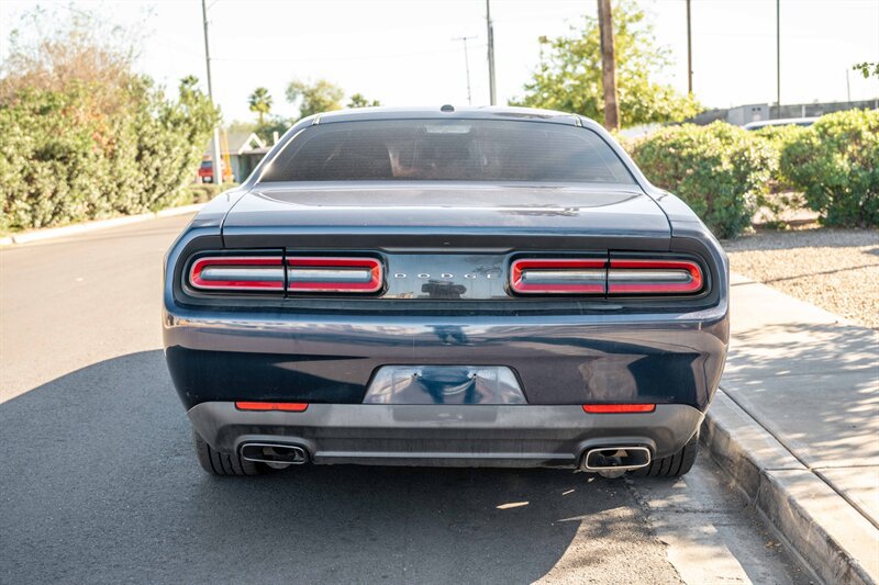 Used 2016 Dodge Challenger SXT RWD image 4