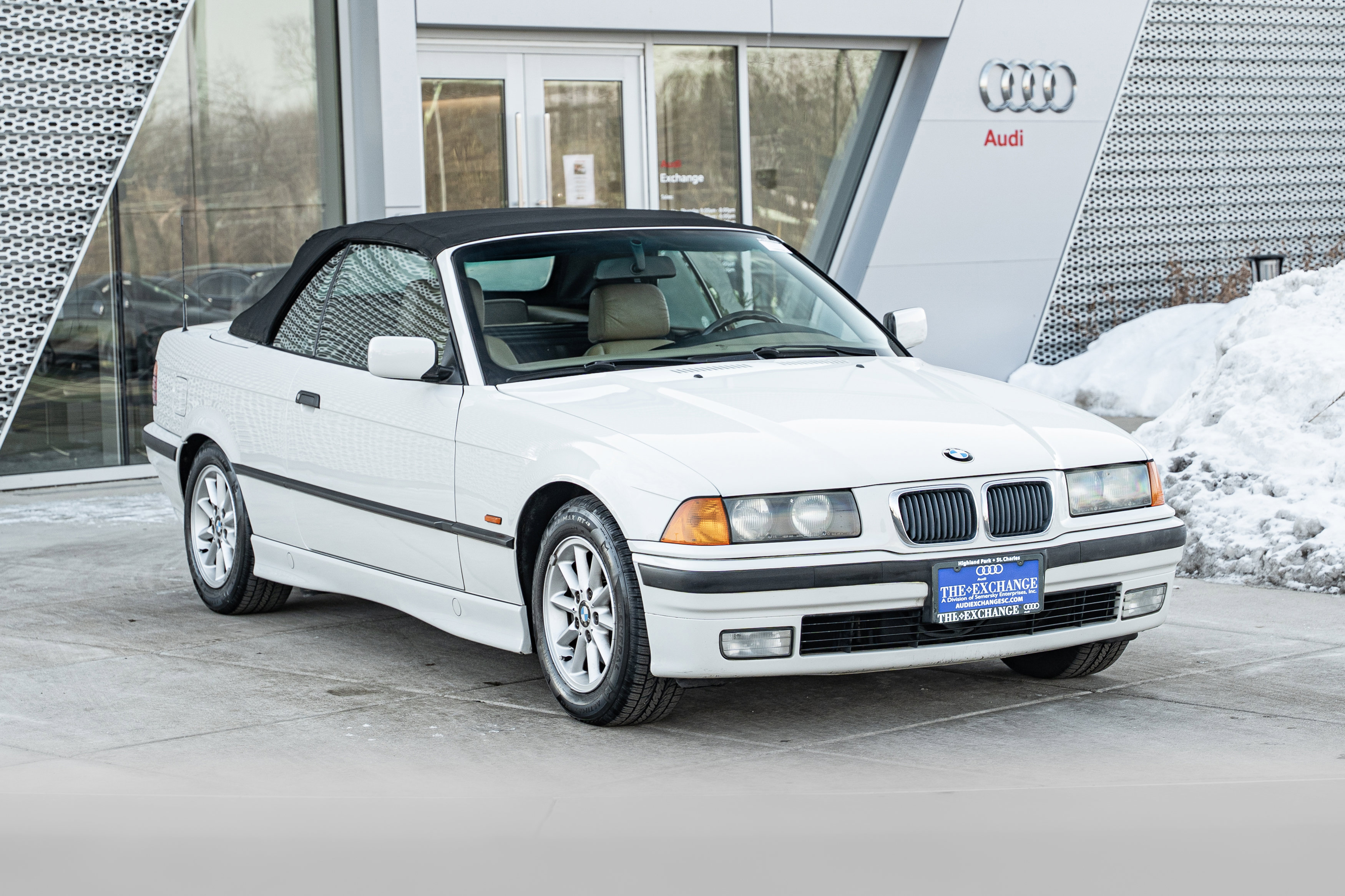 Used 1999 BMW 328i Convertible image 2