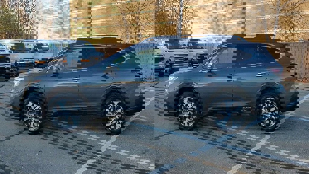 Used 2020 Subaru Outback Touring image 5