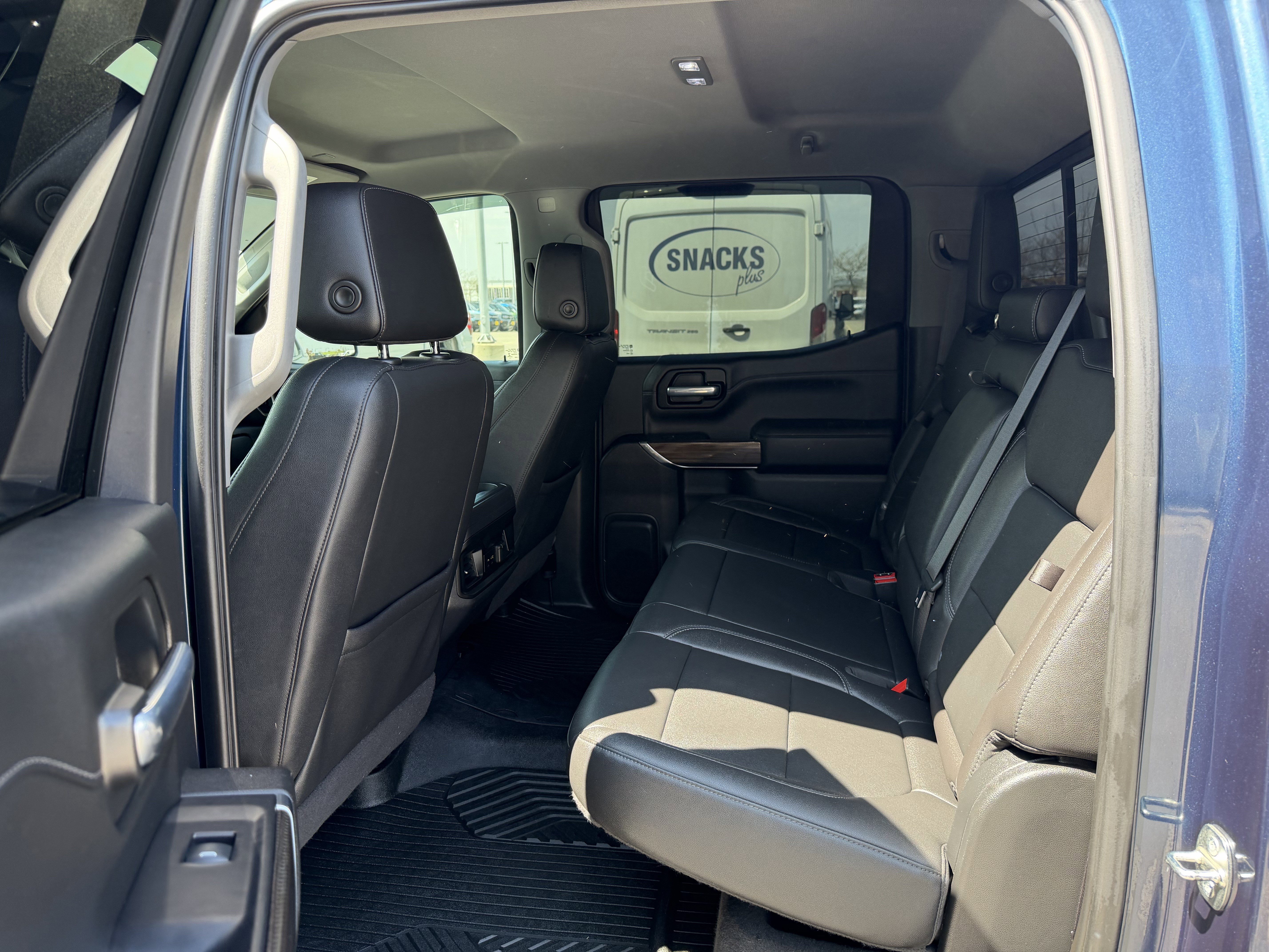 Used 2021 Chevrolet Silverado 1500 LT Trail Boss w/ Convenience Package II AWD/4WD image 19