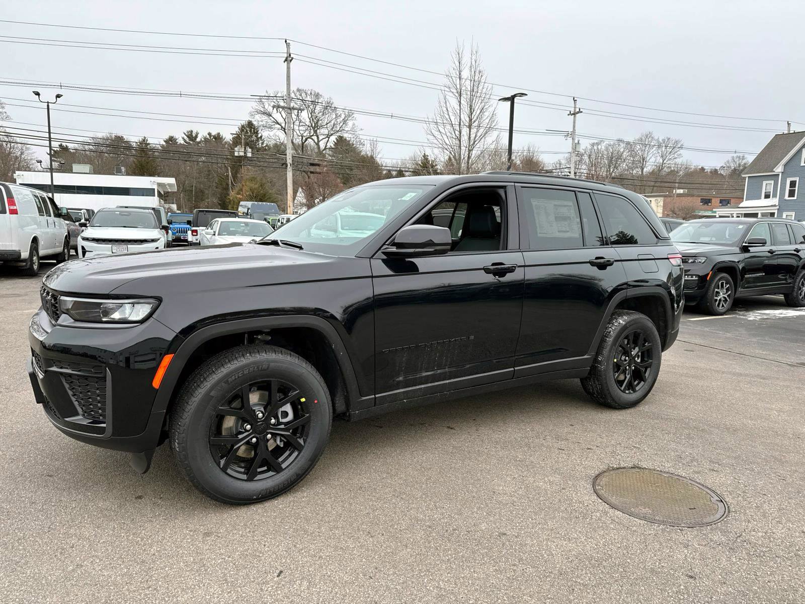 New 2026 Jeep Grand Cherokee Altitude image 4