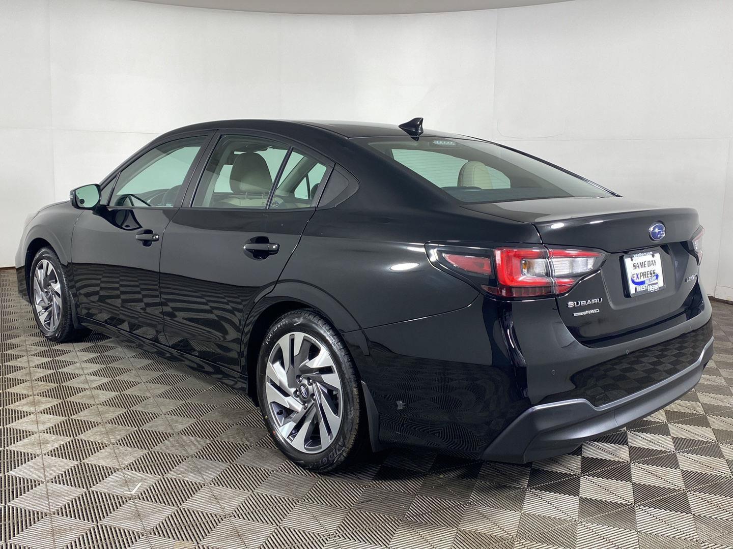 Used 2024 Subaru Legacy Limited AWD/4WD image 7