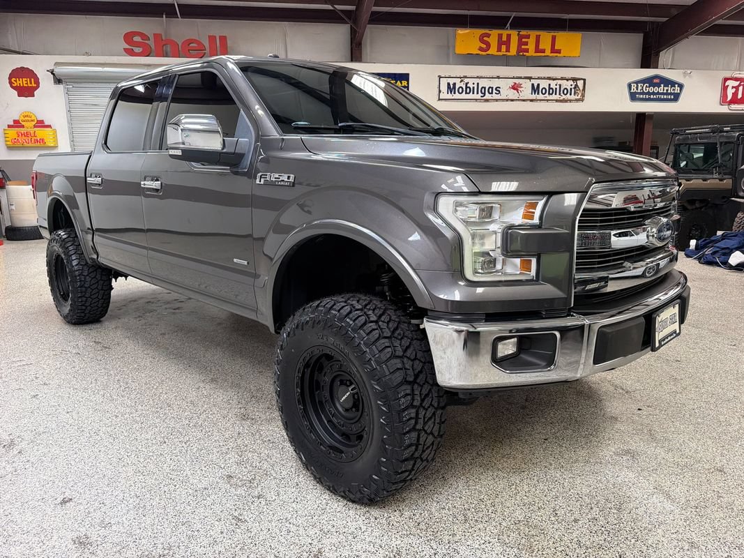 Used 2017 Ford F150 Lariat w/ Equipment Group 502A Luxury AWD/4WD image 11
