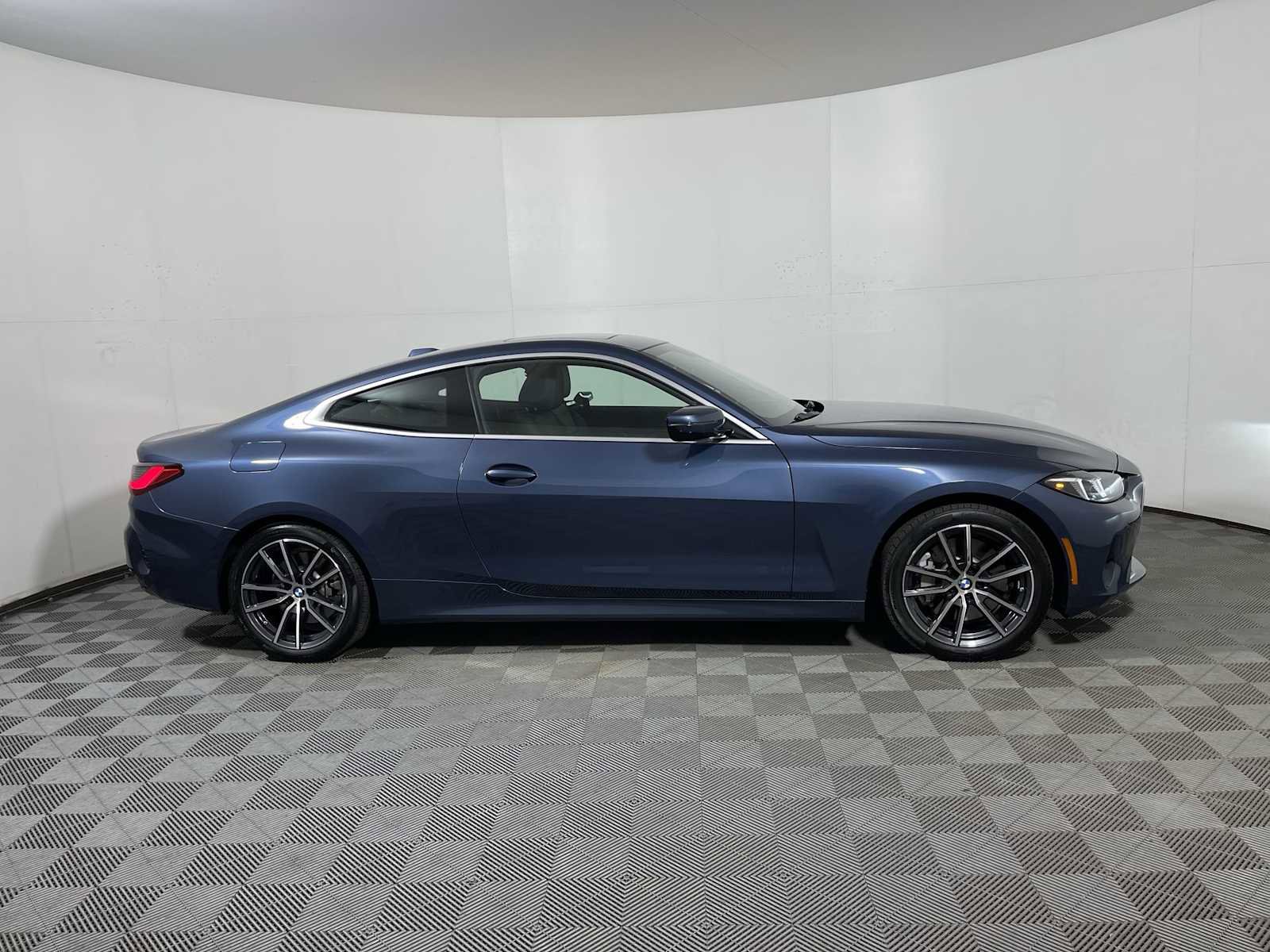Used 2025 BMW 430i xDrive Coupe w/ Convenience Package image 7
