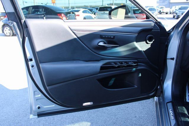 Used 2023 Lexus ES 350 F Sport w/ Accessory Package (Z2) image 10