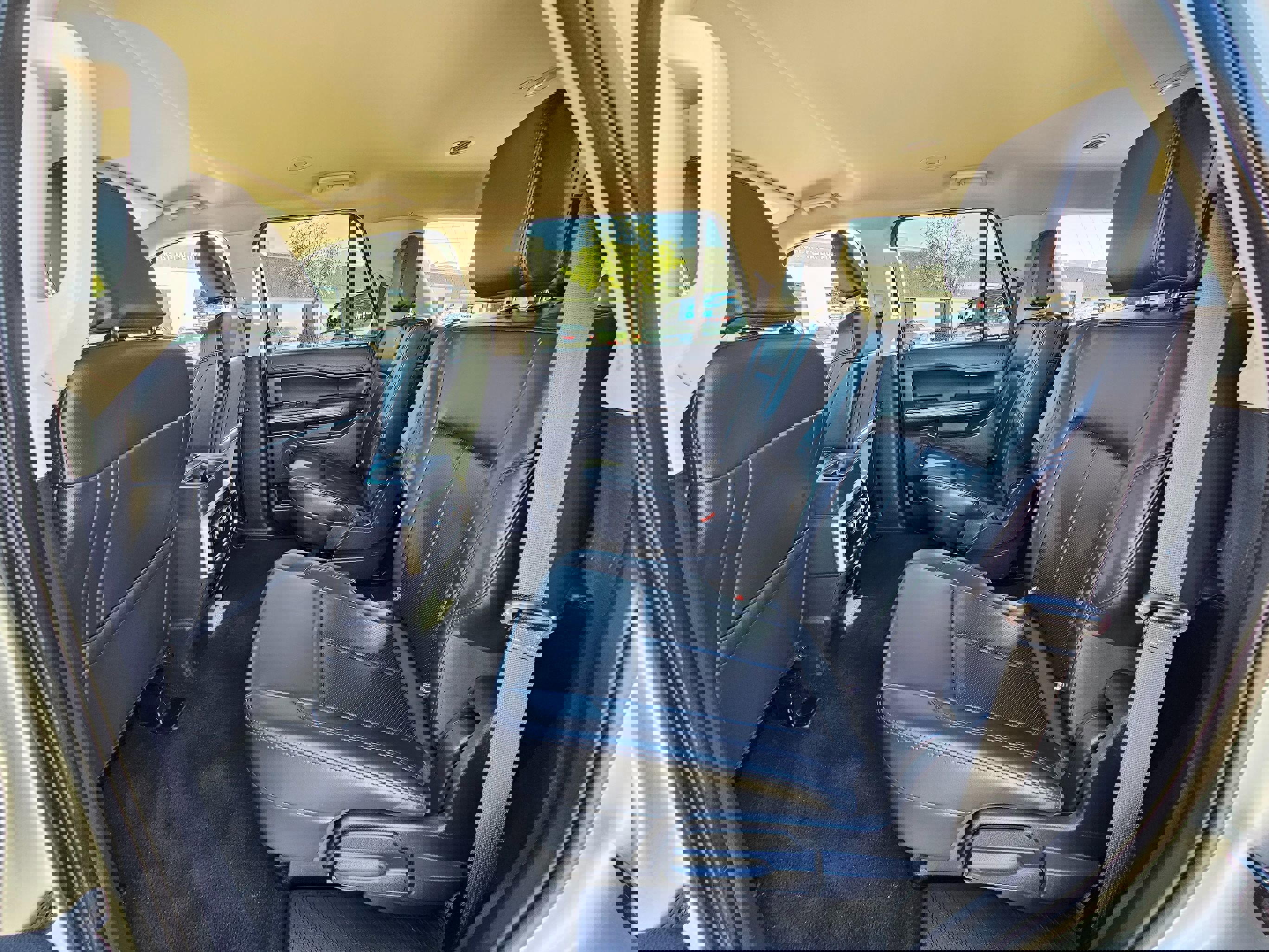 Used 2024 Ford Expedition XLT image 14