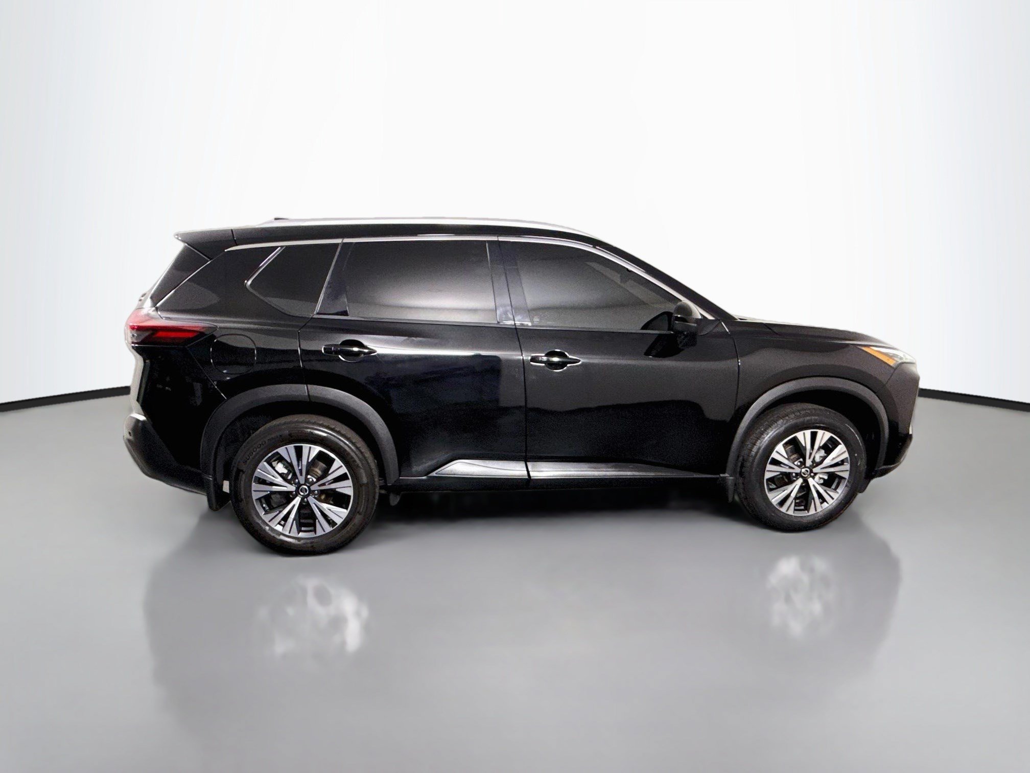 Used 2021 Nissan Rogue SV w/ Premium Package FWD image 11