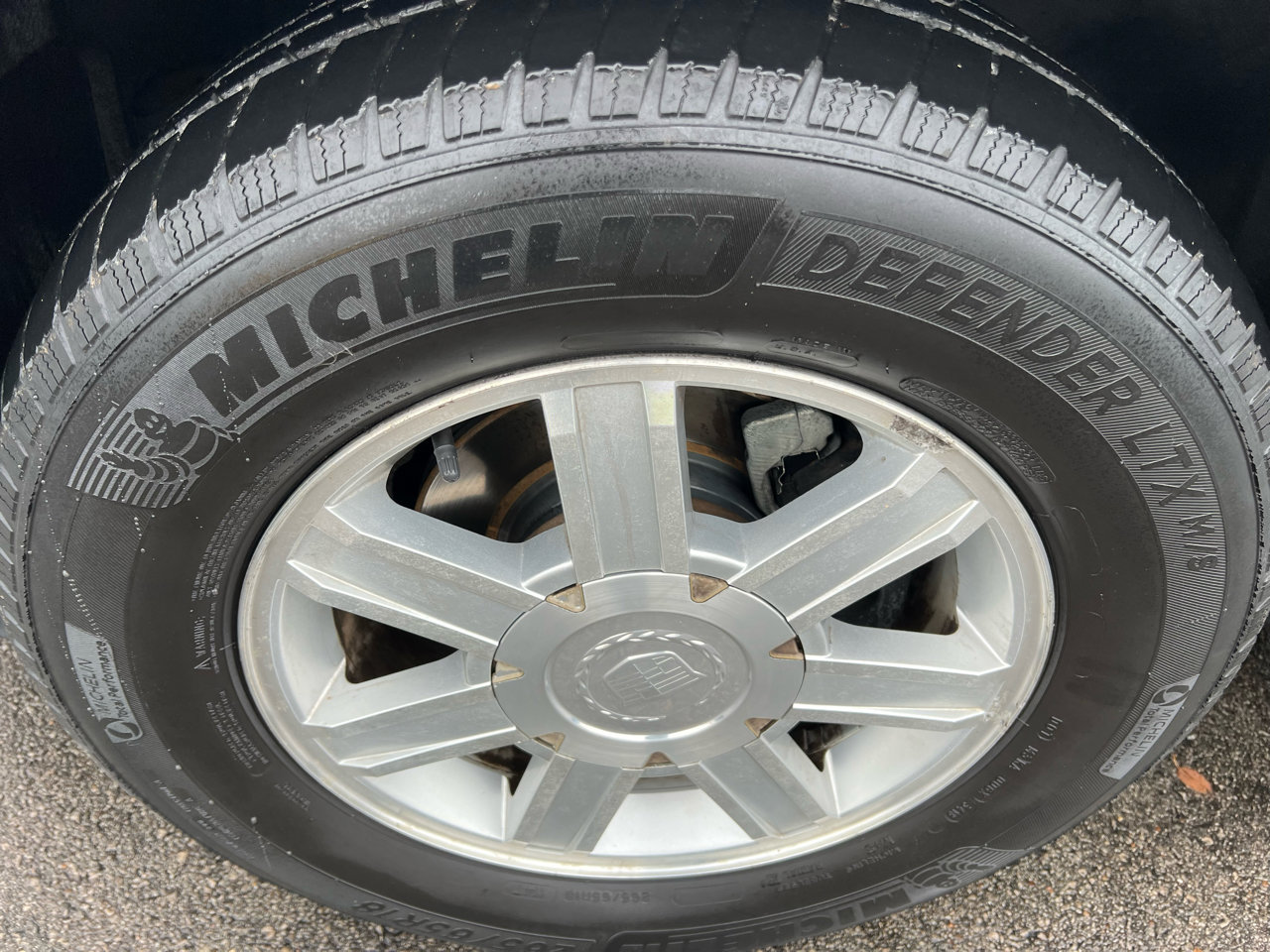 Used 2007 Cadillac Escalade AWD image 2