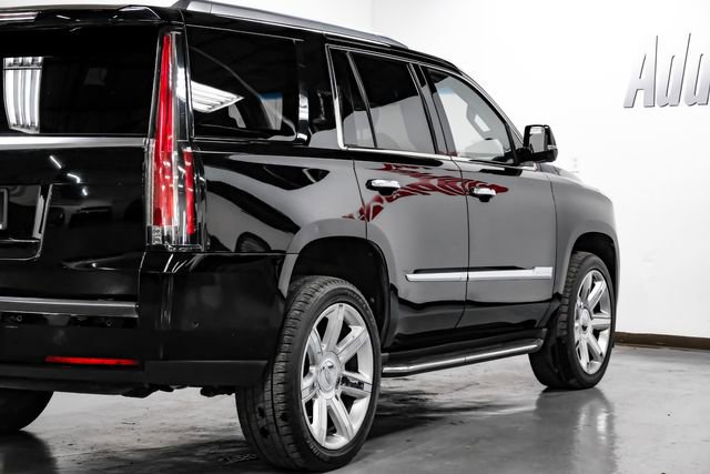Used 2018 Cadillac Escalade Luxury image 10