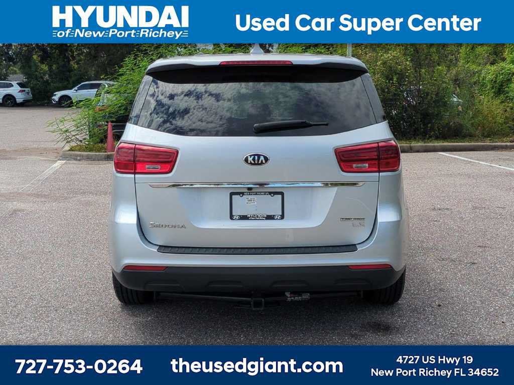 Used 2021 Kia Sedona LX FWD image 4