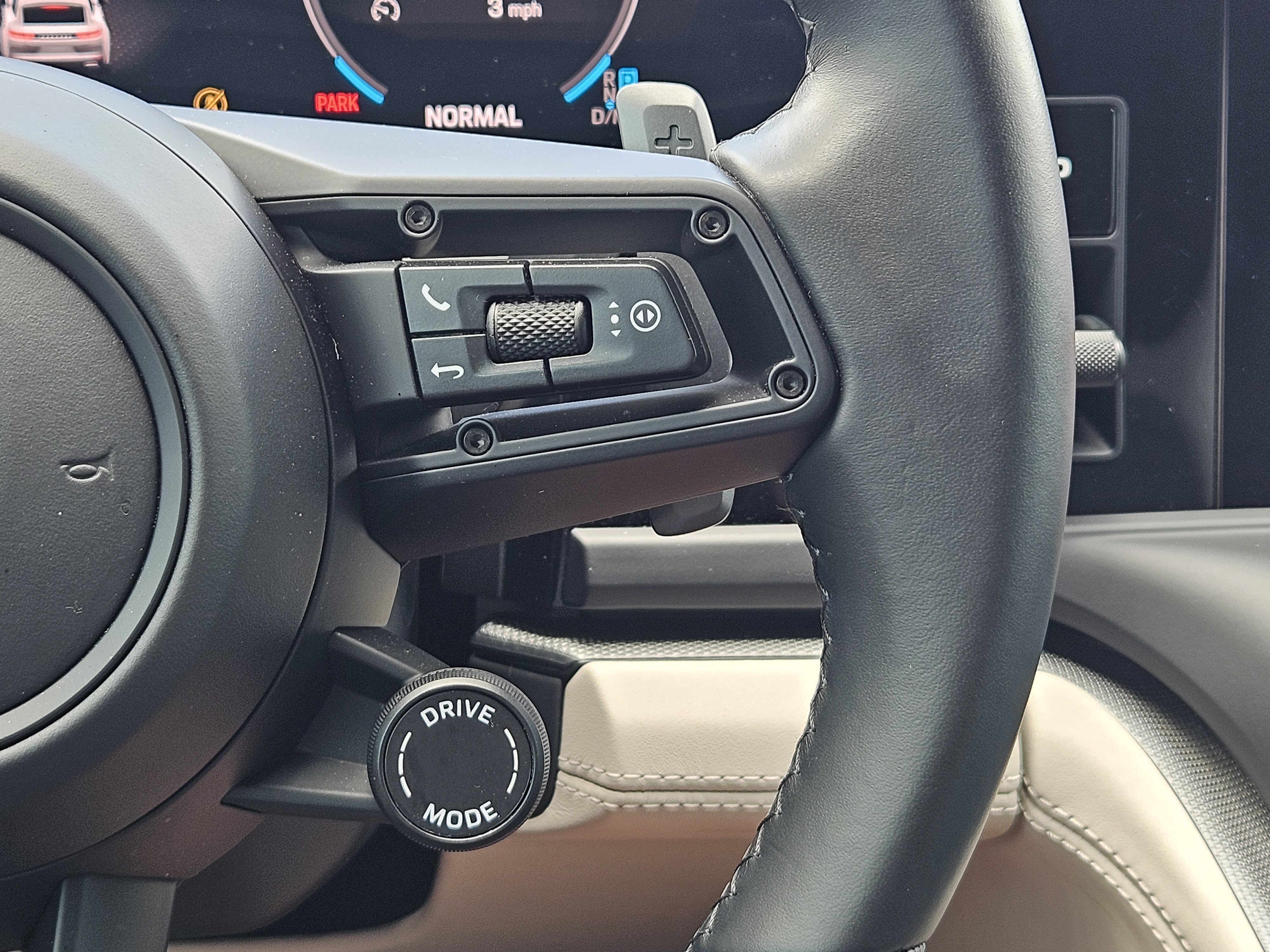 Certified 2024 Porsche Panamera 4 AWD/4WD image 27