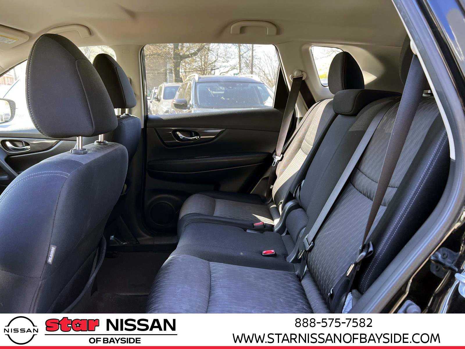 Used 2017 Nissan Rogue SV image 12