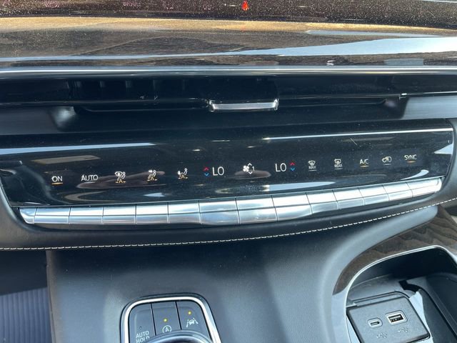 Used 2023 Cadillac Escalade ESV Sport Platinum AWD/4WD image 19