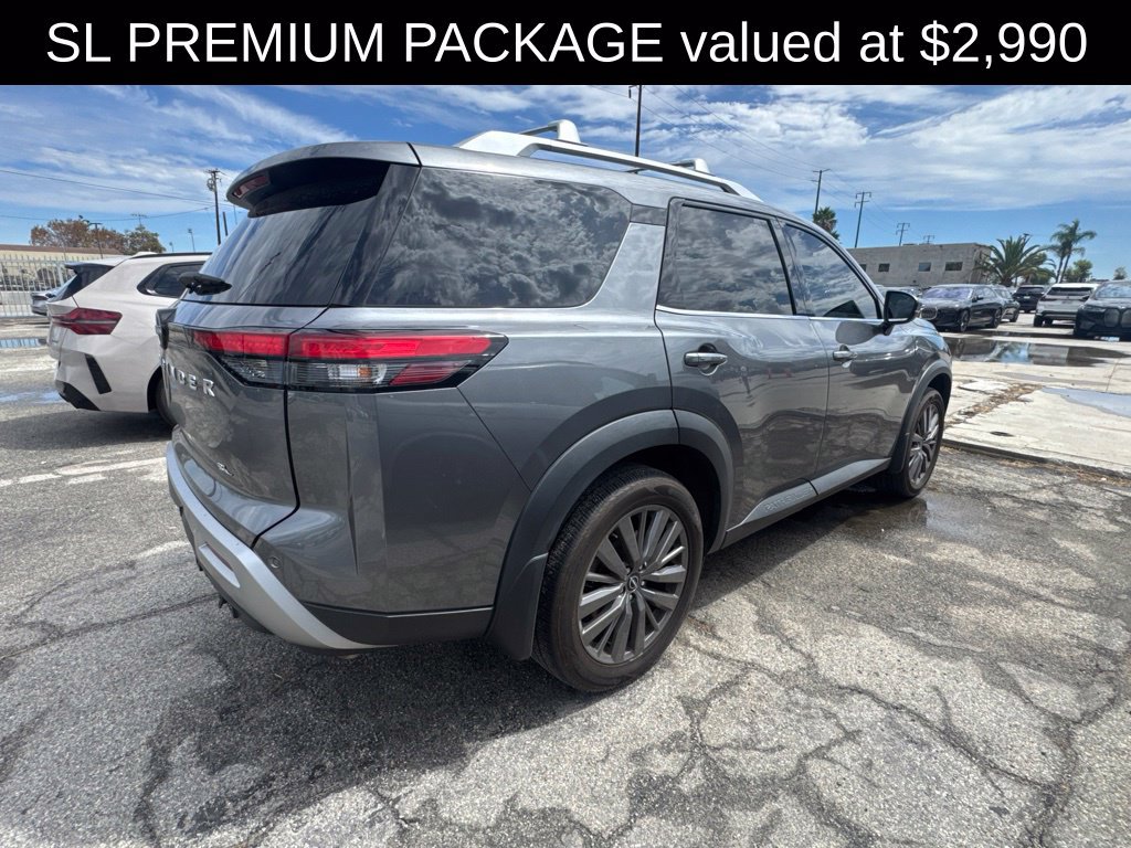 Used 2025 Nissan Pathfinder SL w/ SL Premium Package FWD image 2