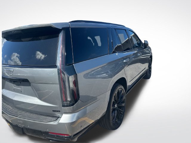 Certified 2026 Cadillac Escalade Platinum Sport w/ LPO, ONYX Package AWD/4WD image 5
